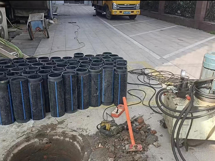 丹棱PE置换管厂家 DN315置换管 非开挖管短管置换